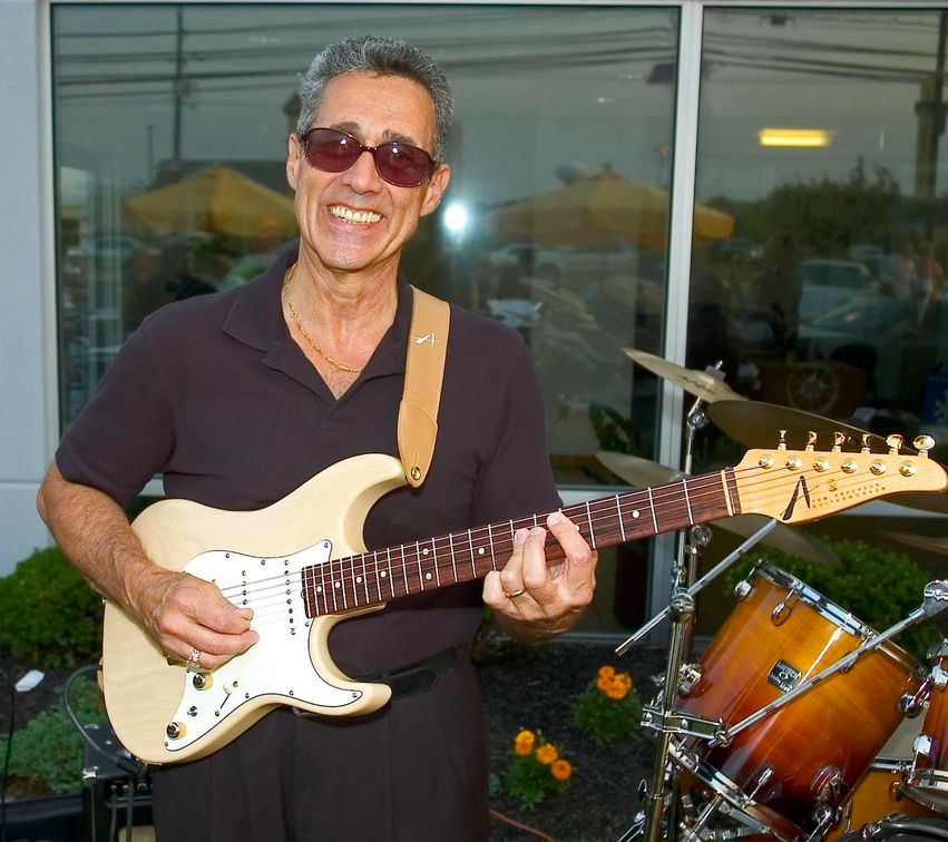 Music at Milagro featuring Ken Papa
